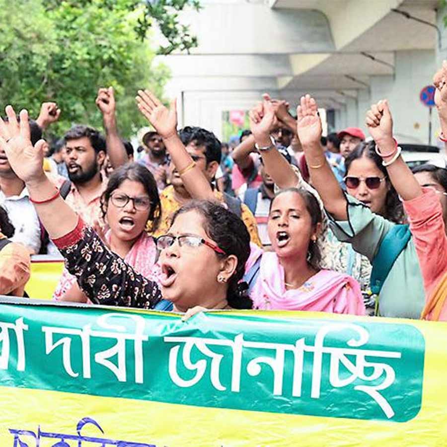 A protest march was held from Gariahat to Jadavpur 8B bus stand