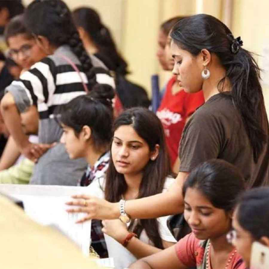 Questions are being raised about the feasibility of parallel degree courses in two subjects in the state
