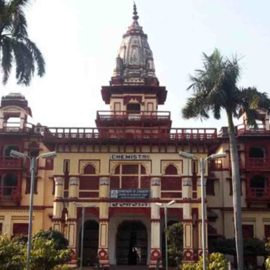 Banaras Hindu University will recruit for the post of Laboratory Technician III dgtl