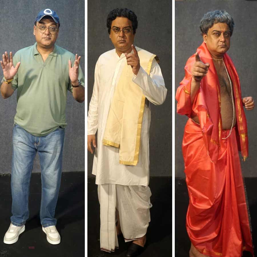 তিন সময়কালে নীল মুখোপাধ্যায়।