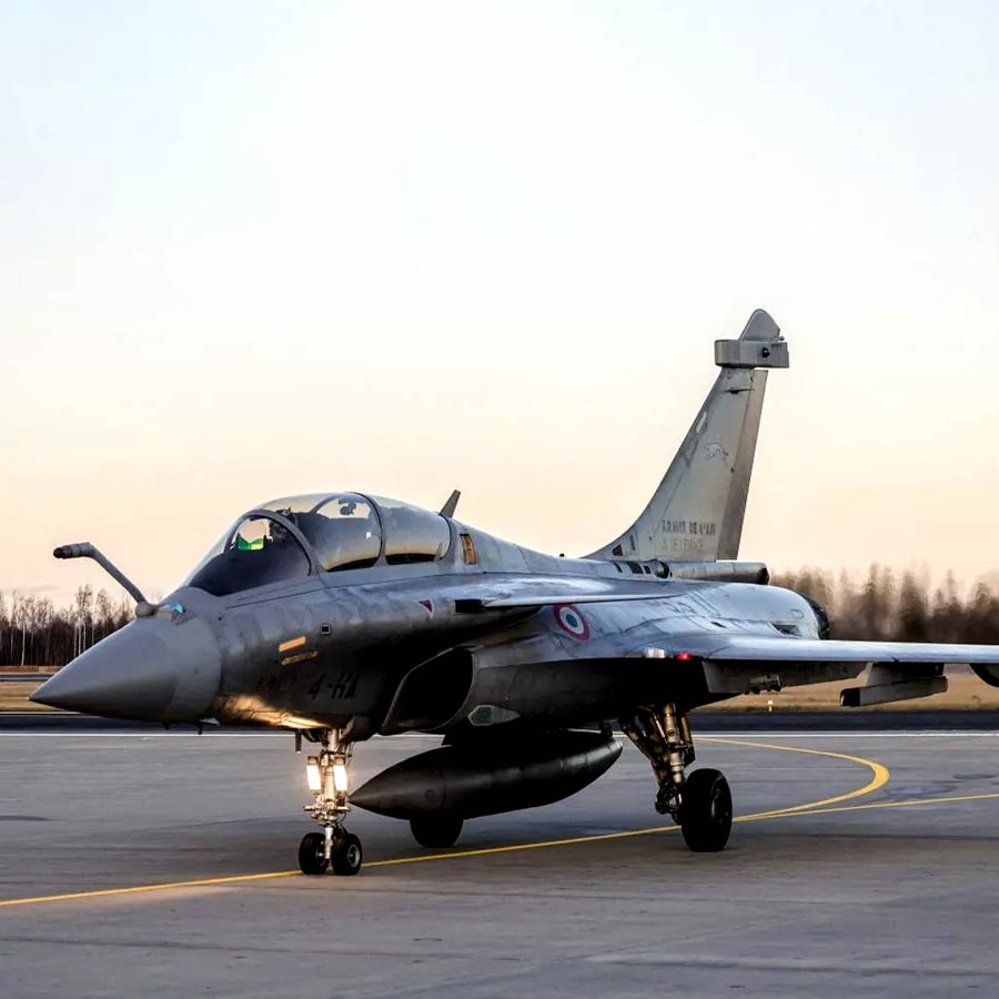 Russia offers fifth generation SU-57E stealth fighter jets to India with source code to beat US war planes