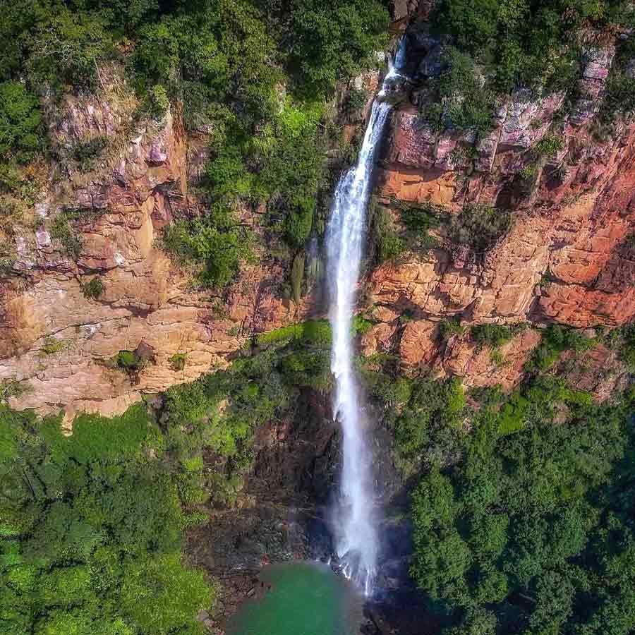 কেওনঝড়ের খণ্ডধর জলপ্রপাত।