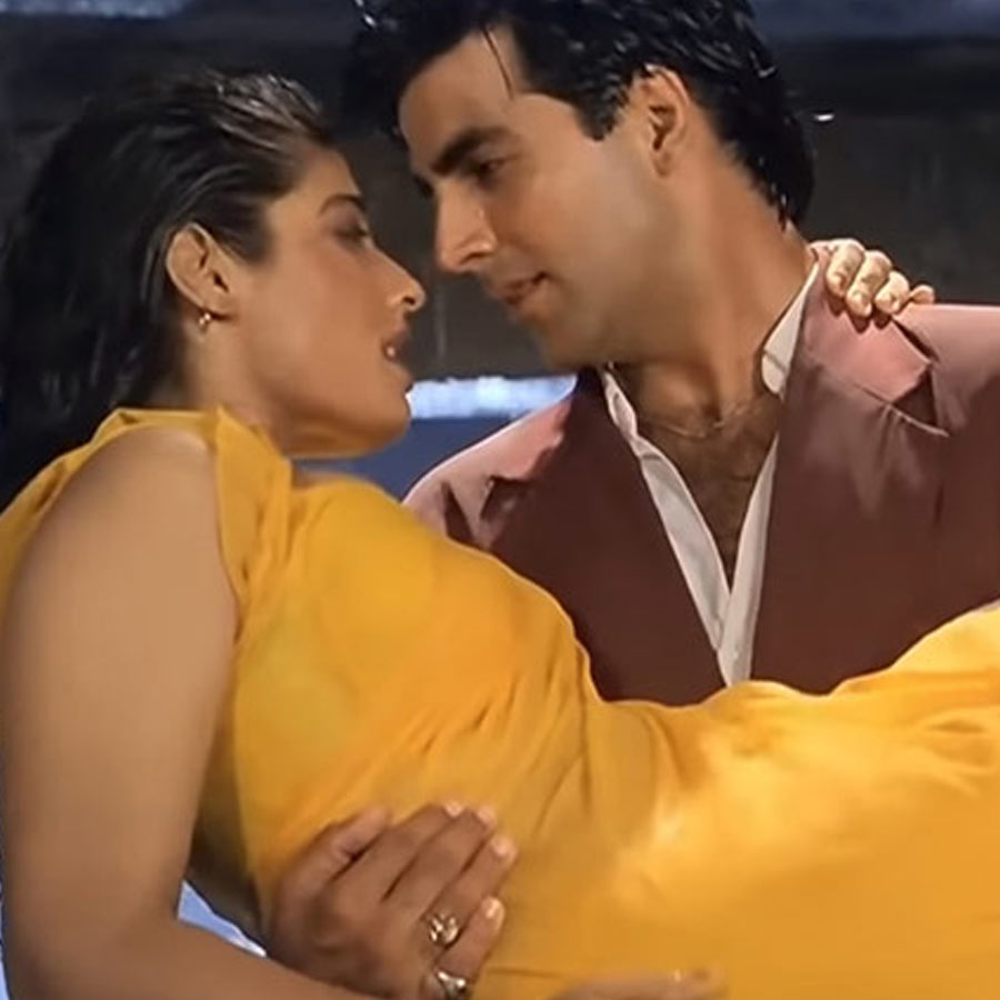 Raveena Tandon and Akshay Kumar