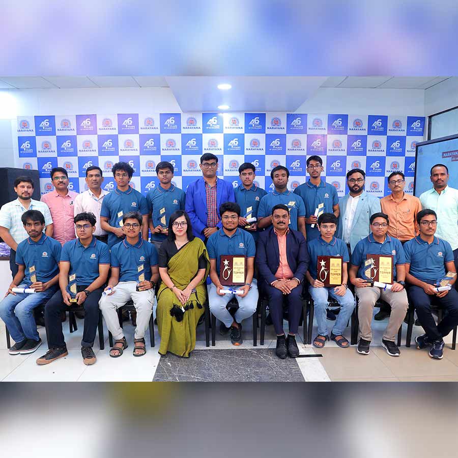 Students of Narayana Educational Institutions secure an impressive five AIRs in the Top 10 of JEE Advanced 2025 dgtl