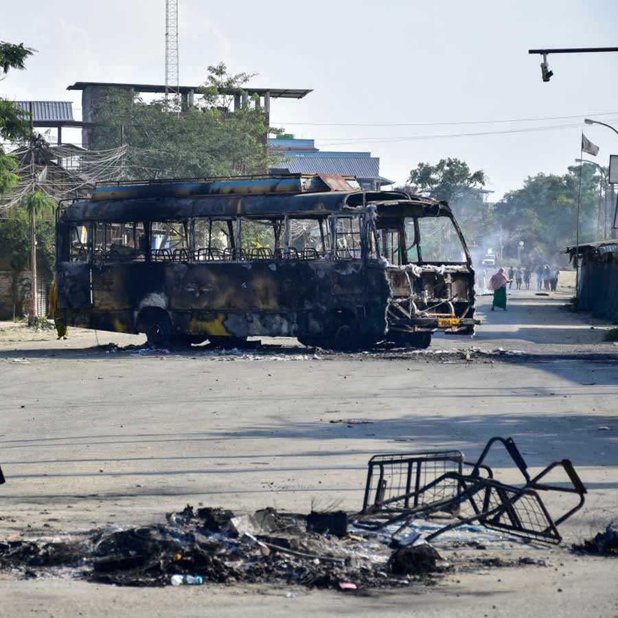 Protest continues in Manipur Overnight in suspicion of Meitei Leader’s arrest dgtl