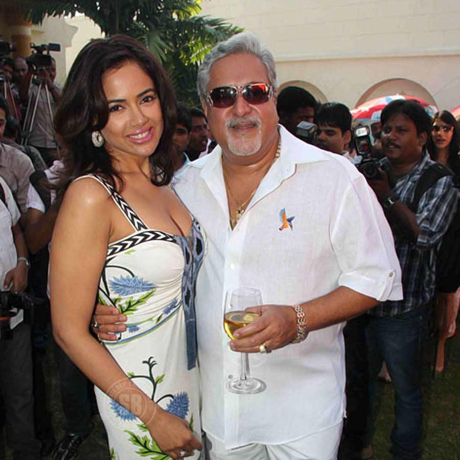 Vijay Mallya Performed Actress Sameera Reddy kanyadan at her wedding