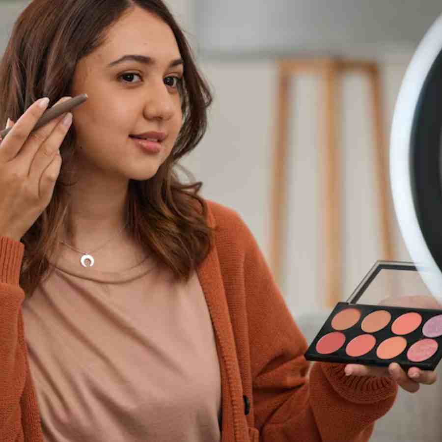 Best makeup tips to hide stress and anxiety dgtl