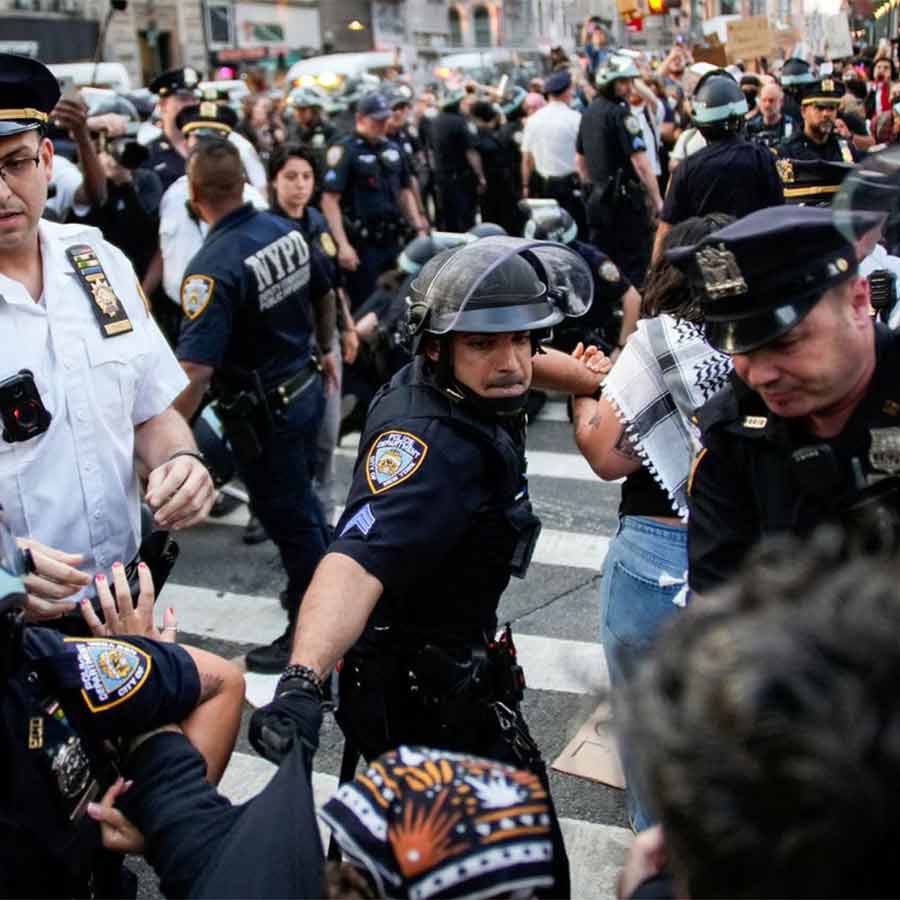 Los Angeles to impose downtown curfew for second night as protests erupt across US dgtl