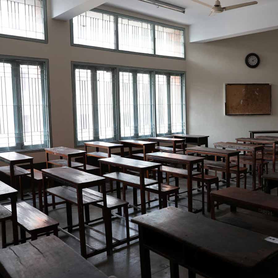 Heat wave alert issued foe several districts of Bengal, hence all government and government aided schools will remain closed for two days dgtl