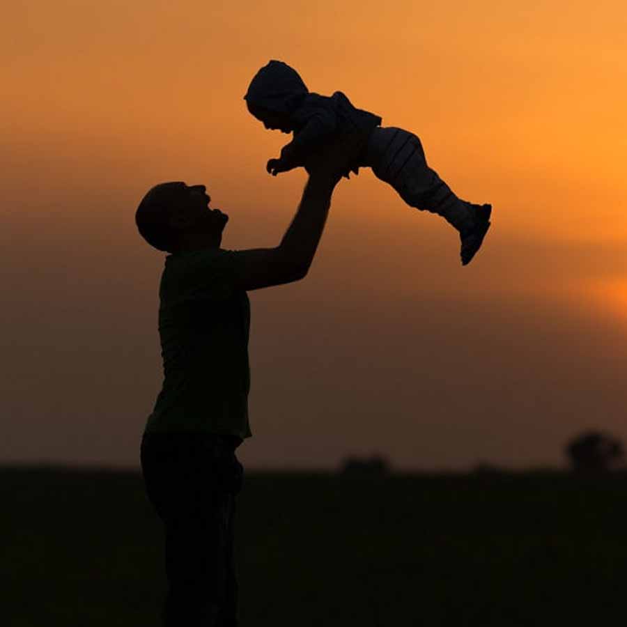 Father spends 6 crore to display