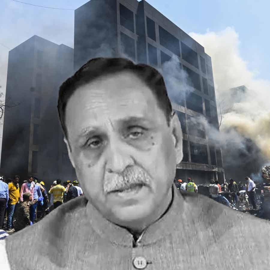 Former Gujarat Chief Minister Vijay Rupani dies in plane crash in Ahmedabad dgtl