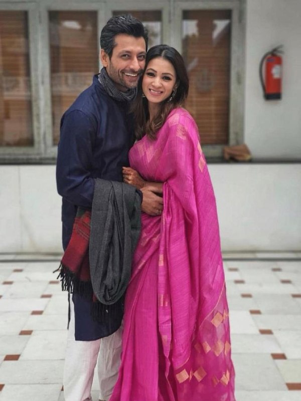 বয়স বাড়লে ব্যক্তিত্বও বদলায়। ইন্দ্রনীল বলছেন, তাঁরা দু’জন দু’রকম মানুষ ছিলেন। তাই বদলেছেনও আলাদা ভাবে। 