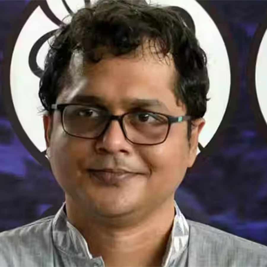 Saket Gokhale being vocal about corruption in PM Cares fund during Corona virus pandemic