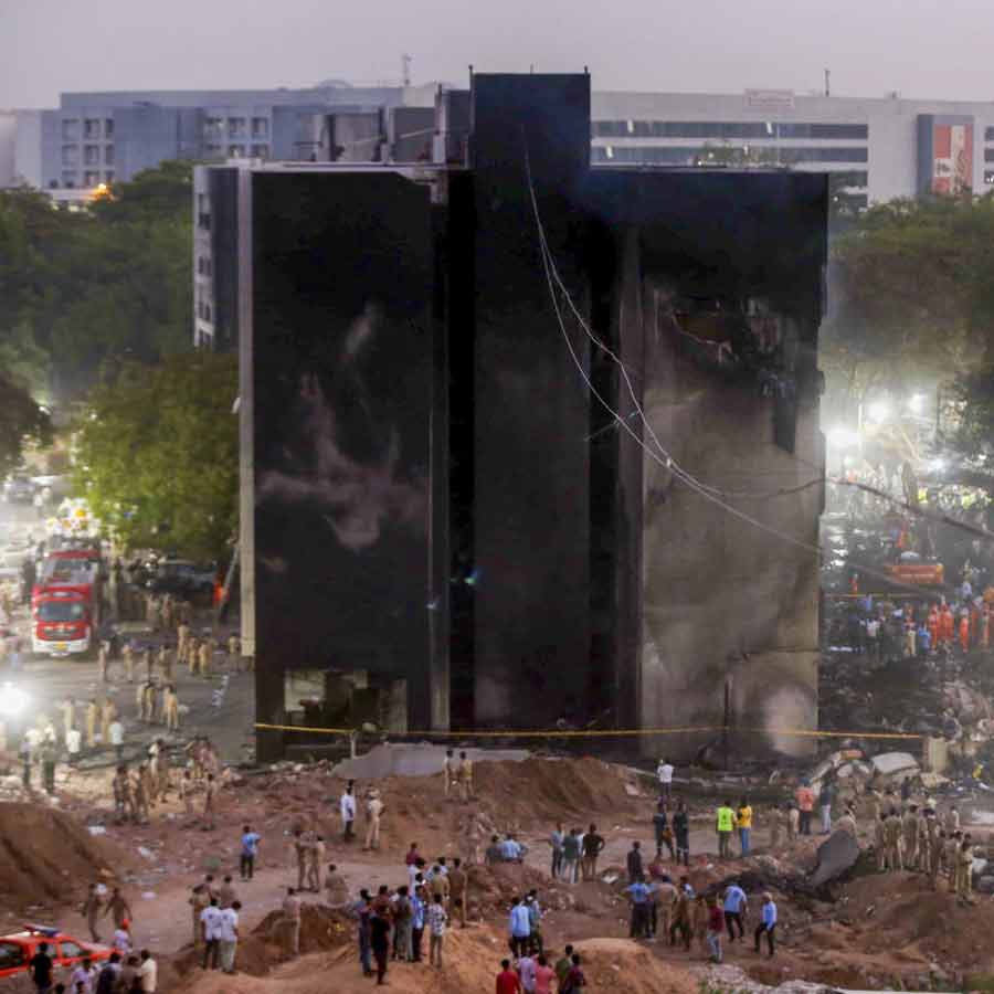 Whistleblower Warned Boeing 787s Were ‘Ticking Time Bombs’ Year before Ahmedabad Crash