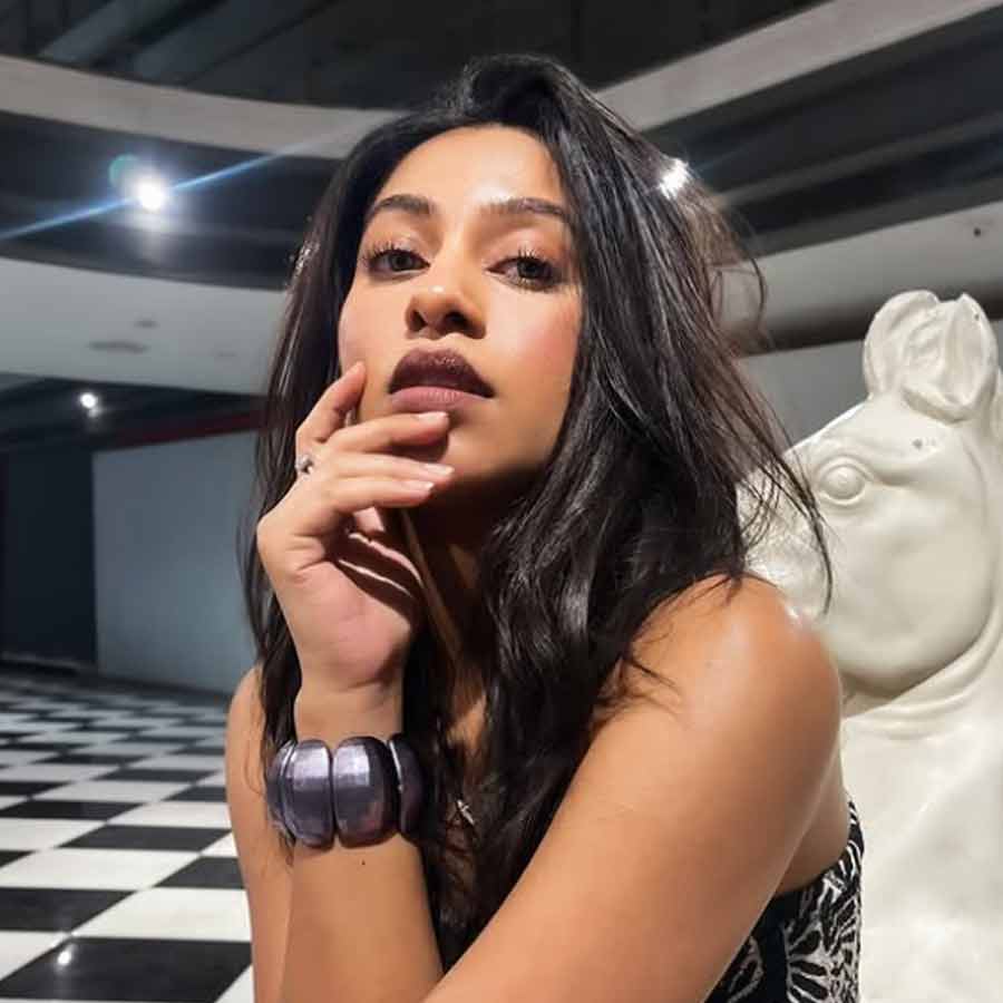 Meet 27 Year Old Air India Cabin Crew & Travel Influencer Roshni Rajendra Sanghare who lost her life in Ahmedabad Crash