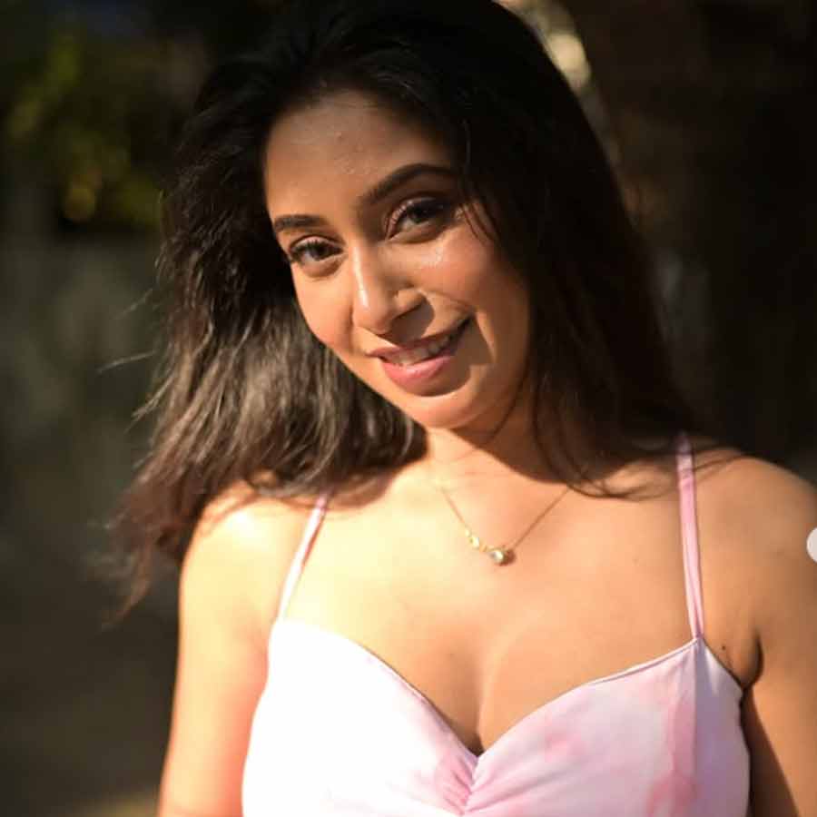 Meet 27 Year Old Air India Cabin Crew & Travel Influencer Roshni Rajendra Sanghare who lost her life in Ahmedabad Crash