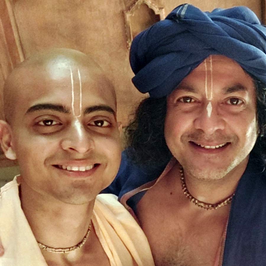 Dibyojyoti Dutta describes his acting experience with Jisshu Sengupta in Srijit Mukherji’s film Laho Gauranger Naam Re dgtl