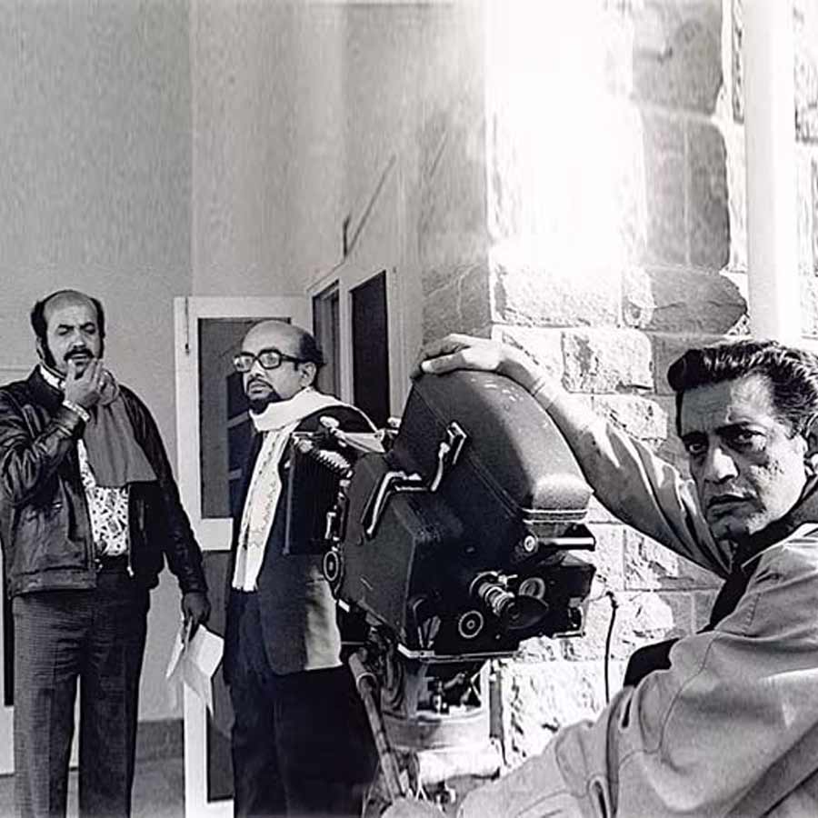 Actor kamu mukhopadhyay once told satyajit ray give me a role of loose character if there is no character for me dgtl