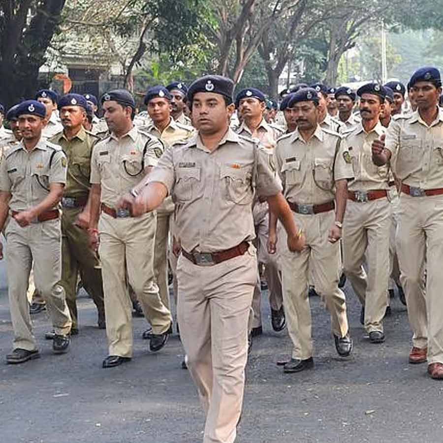 Six officers of West Bengal Police transferred including two from Diamond Harbour police district dgtl