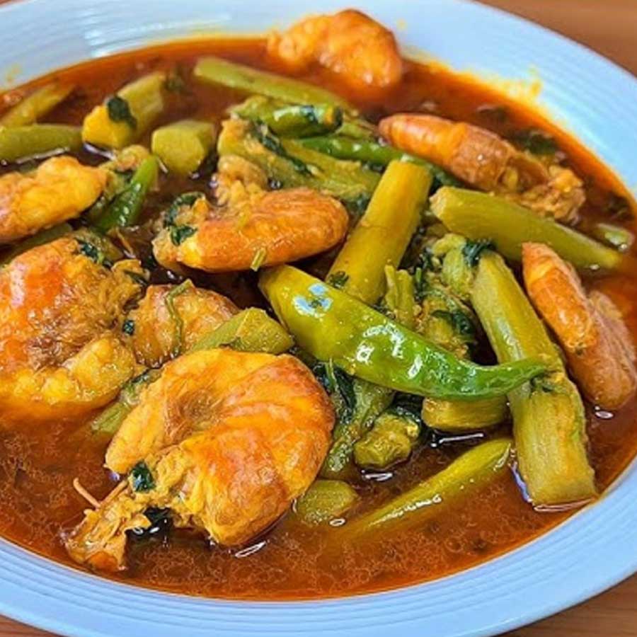 Delicious Recipe of Prawn curry with drumsticks