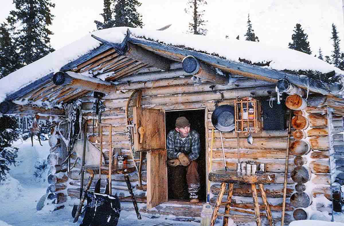 American naturalist and conservationist Richard Proenneke lived alone in a log cabin in the Twin Lakes region of Alaska for nearly thirty years (1968-1998)