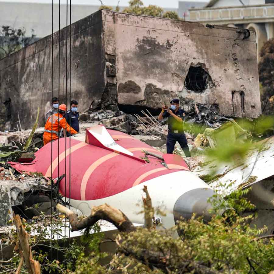 Ahmedabad to London flight crash