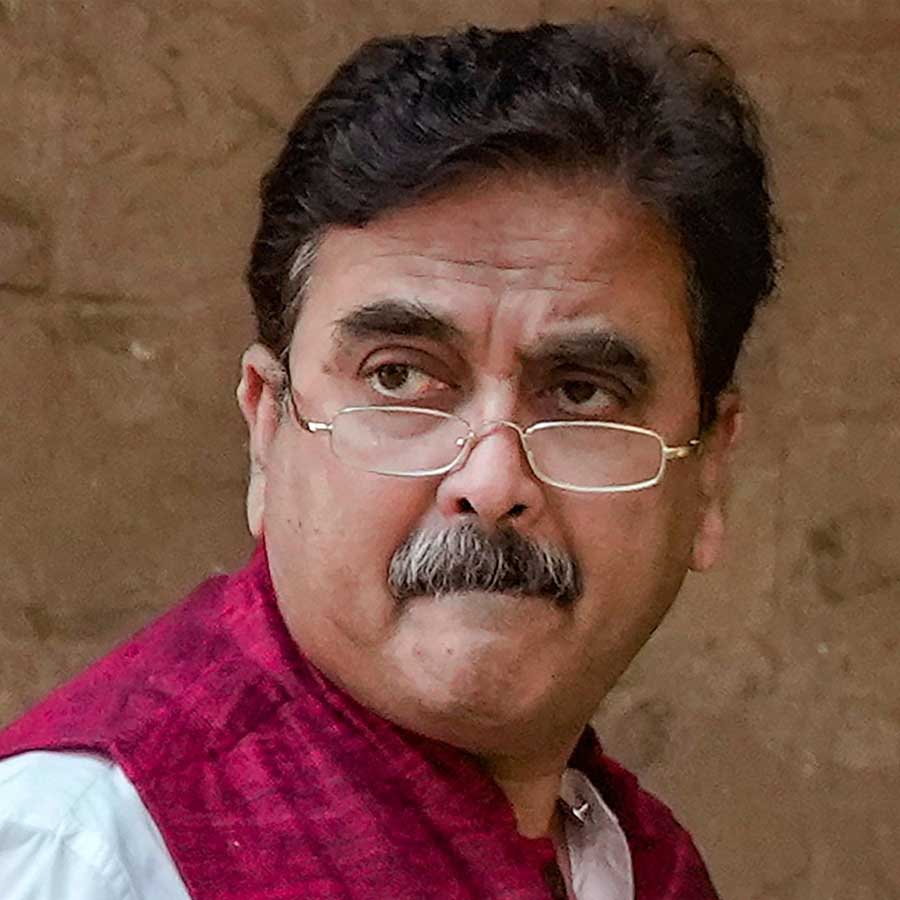 Ex Justice Abhijit Gangopadhyay still critical admitted in kolkata hospital dgtl