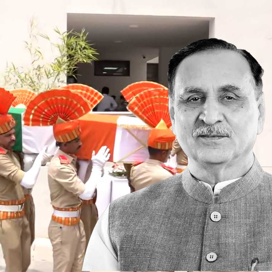 Thousands pay tribute to former Gujarat CM Vijay Rupani who died in Ahmedabad Plane Crash