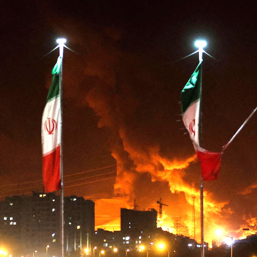 Toxic Smoke, Flames, and Destruction Show shocking War-Like situation Between Iran and Israel