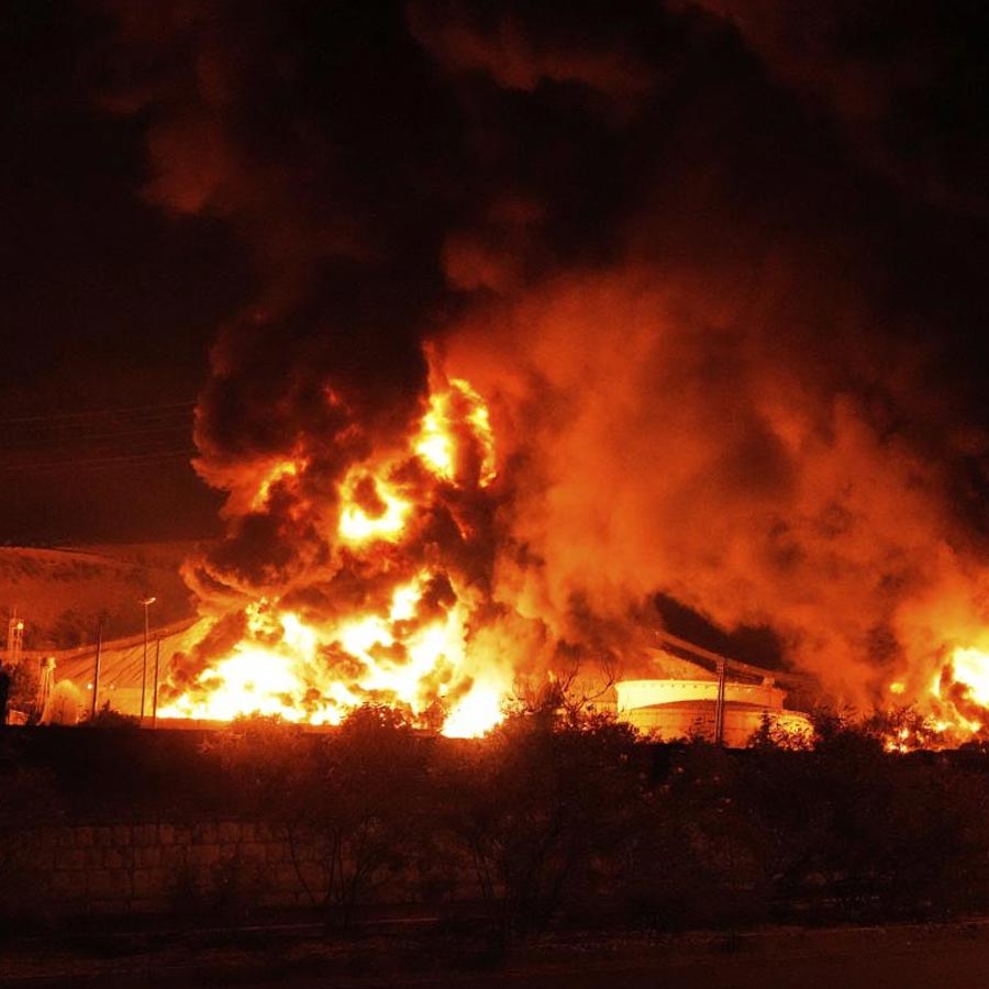 Toxic Smoke, Flames, and Destruction Show shocking War-Like situation Between Iran and Israel