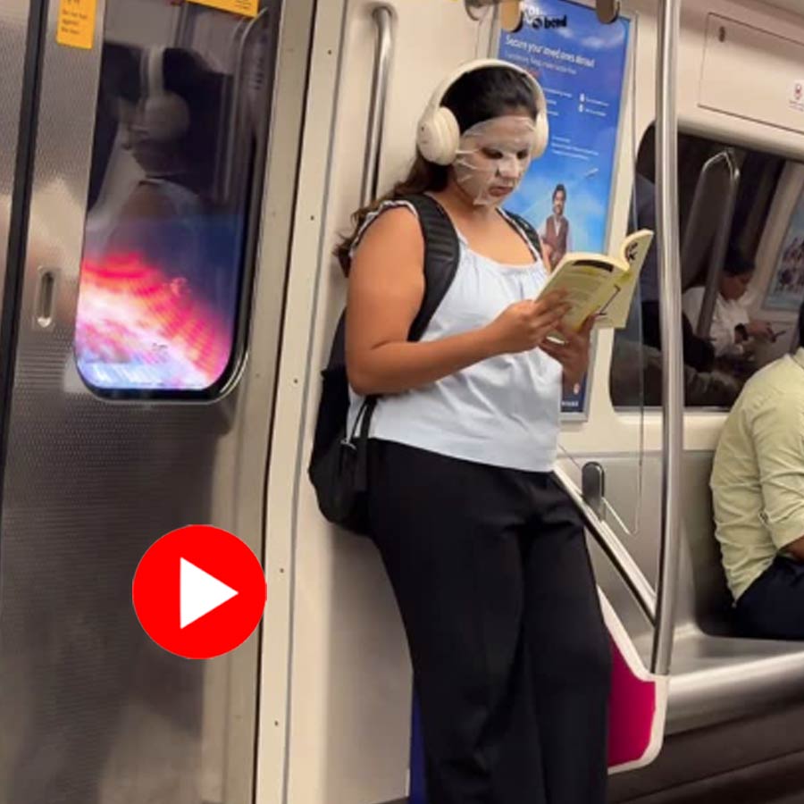 Video shows woman traveling in metro wearing sheet mask