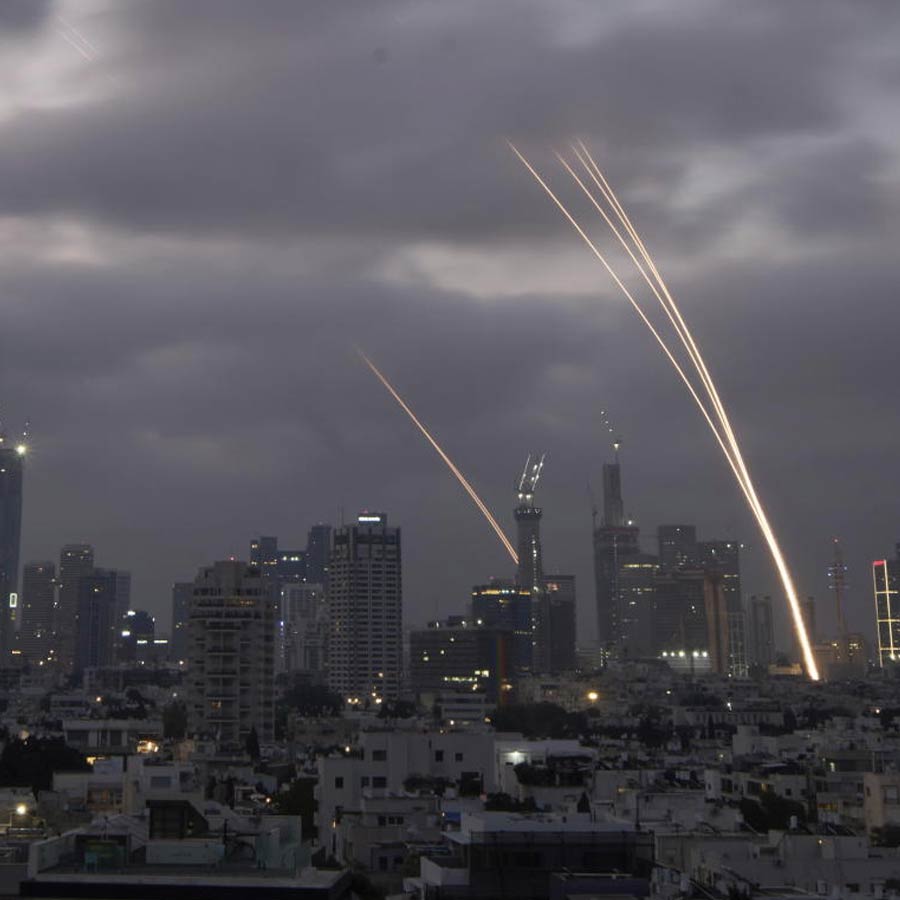 Israel PM Benjamin Netanyahu trying to regime change of Ali Khamenei amid war with Iran