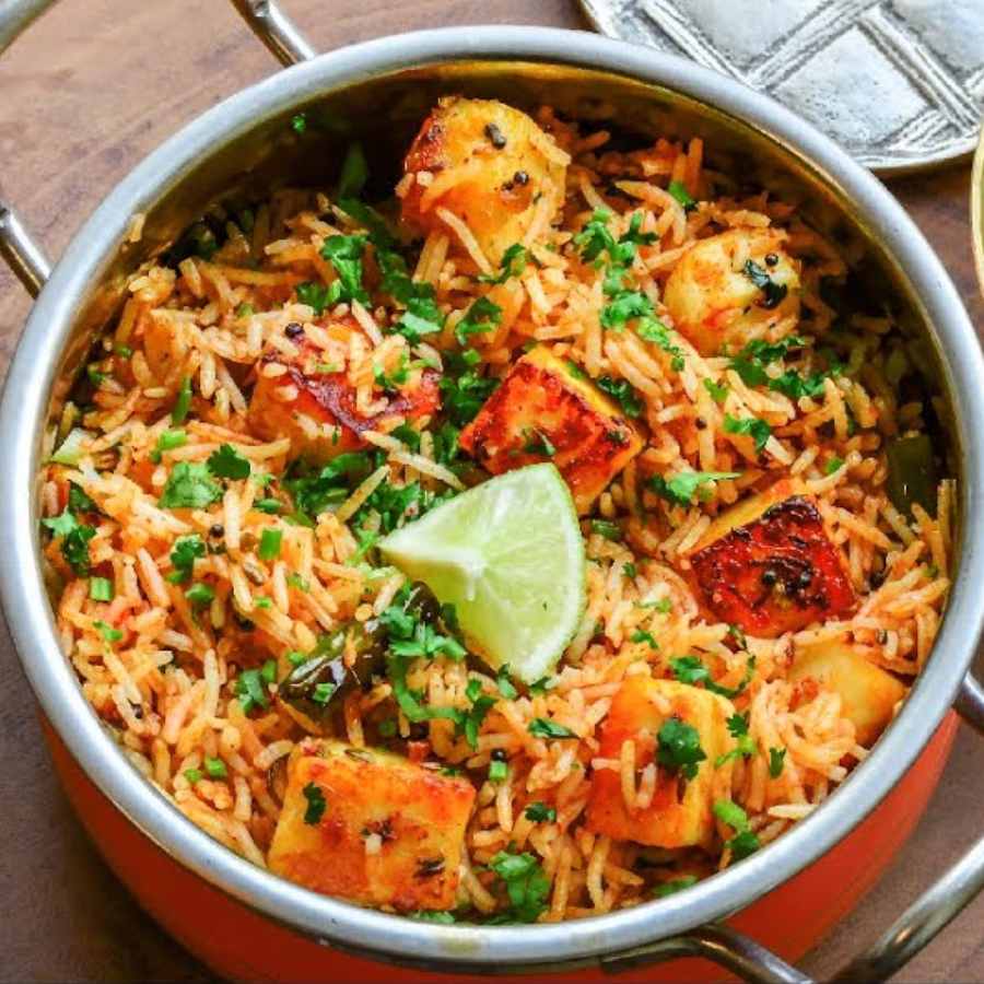 আচারের মতো খেতে পোলাও!