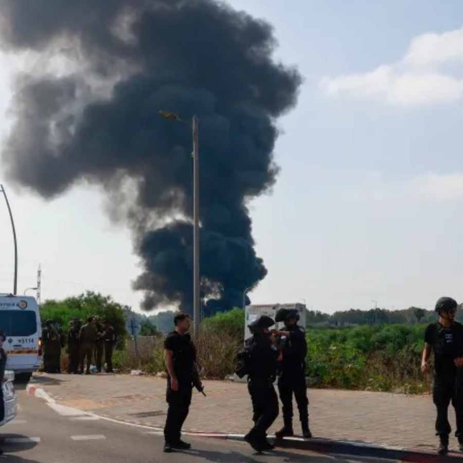 Live updates of Iran-Israel conflict sixth day, Israel attacks several oil refineries in Iran, Khamenei declares battle dgtl