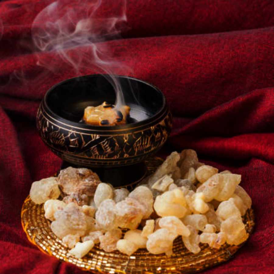 Do these customs with dhuno to prosper in life dgtl