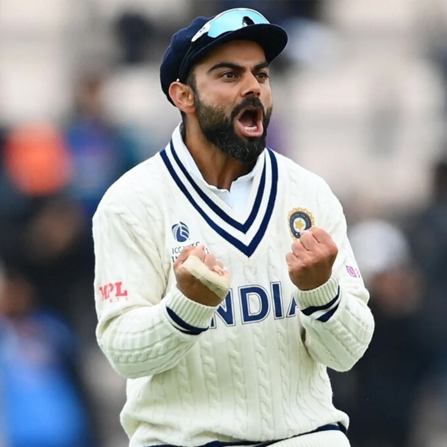 এর আগে ভারত ইংল্যান্ডে টেস্ট খেলতে গিয়েছিল ২০২১ সালে। বিরাট কোহলির নেতৃত্বে পাঁচটি টেস্ট খেলে ভারত। কাদের পক্ষে গিয়েছিল সেই সিরিজ়? কেমন খেলেছিল ভারতীয় দল?