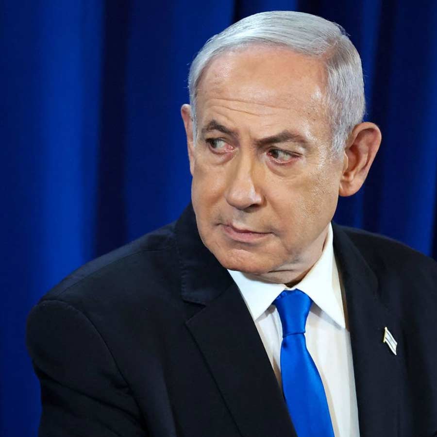 Israel Eyes US Bunker Buster' Bomb to Destroy Iran's Underground Nuclear Site, What is the 14,000-kg Massive Ordnance Penetrator 