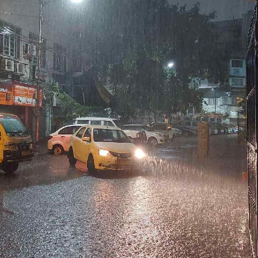 Heavy to very heavy rainfall forecasted in South Bengal as low pressure area intensifies dgtl