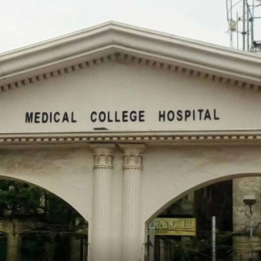 Calcutta Medical College and Hospital cured a girl suffering from blood and kidney disease with plasma therapy