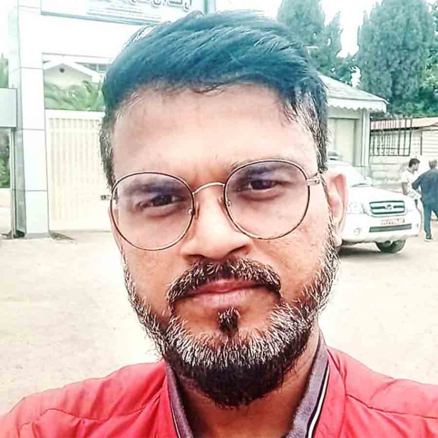 Falguni Dey trapped in Iran due to some issues with Visa