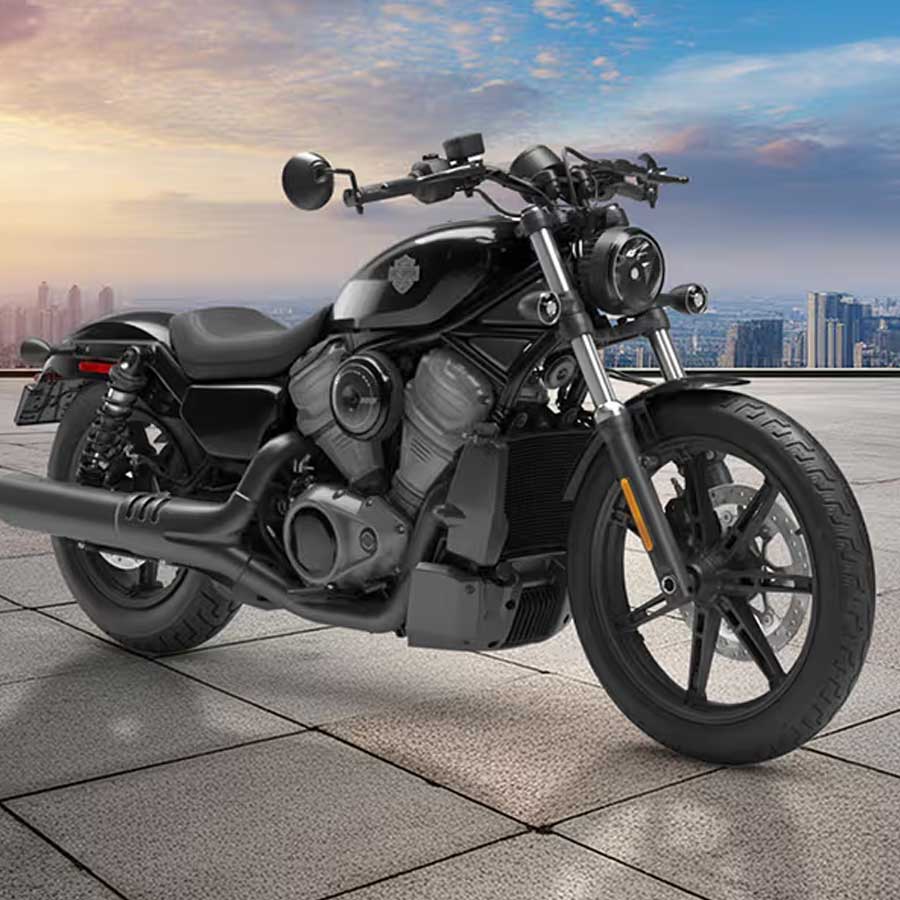 Ex banker turned into milkman and delivered milk with Audi and Harley Davidson in Faridabad