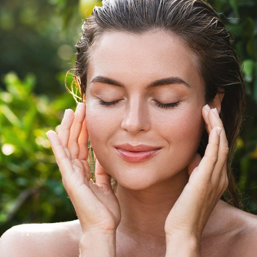 3 oil removing toner for oily skin in Monsoon dgtl