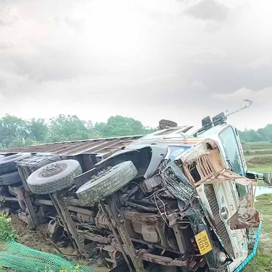 Nine killed in road accident in Purulia