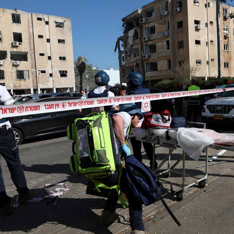 Iran hits Israel spy agency Mossad headquarter with undetectable missile, is considered a big setback for Tel Aviv