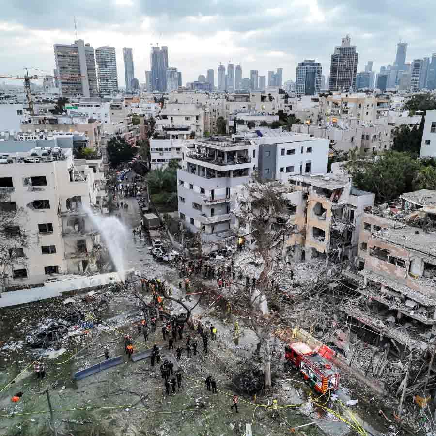 Monster High multfilmlari jinsiy aloqa videolari Xoroz sorish etuk ayollar shaxsiy foto