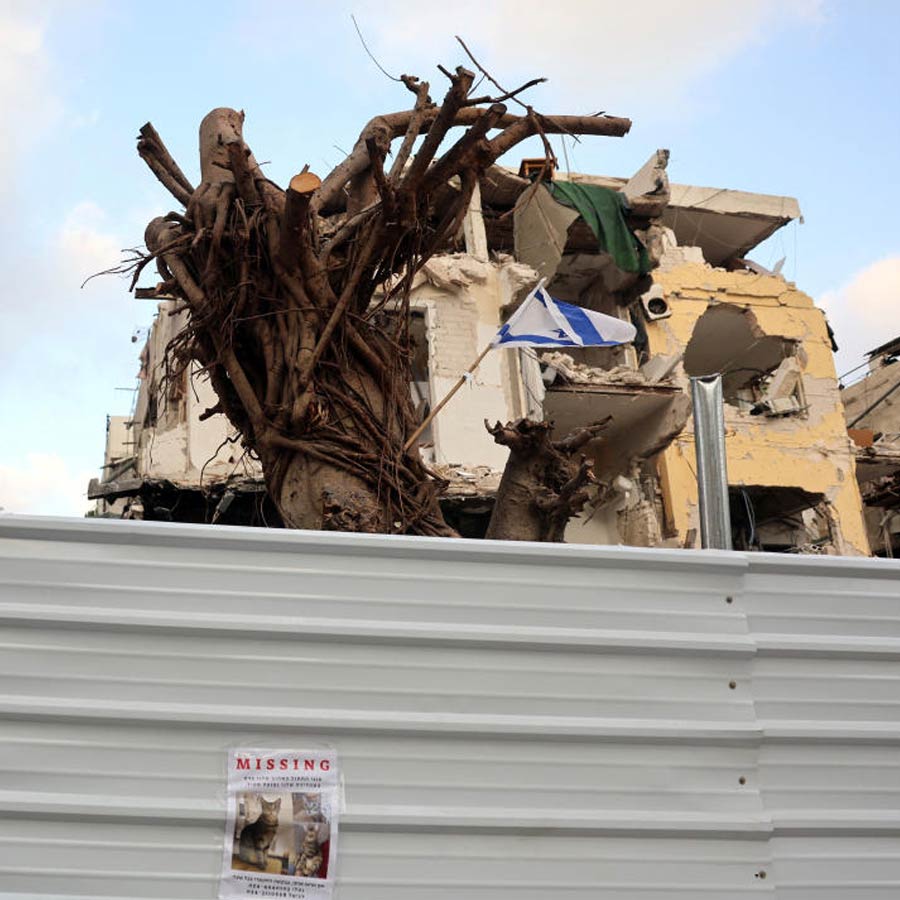 Iran hits Israel spy agency Mossad headquarter with undetectable missile, is considered a big setback for Tel Aviv