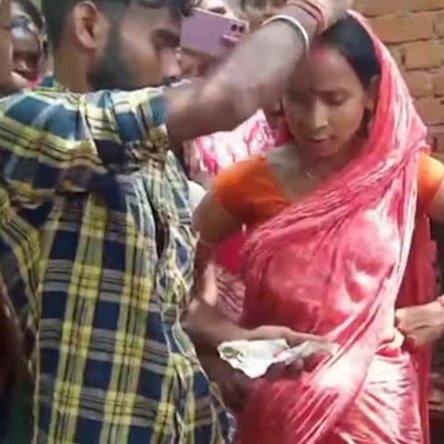 45-year-old woman married her 21-year-old lover