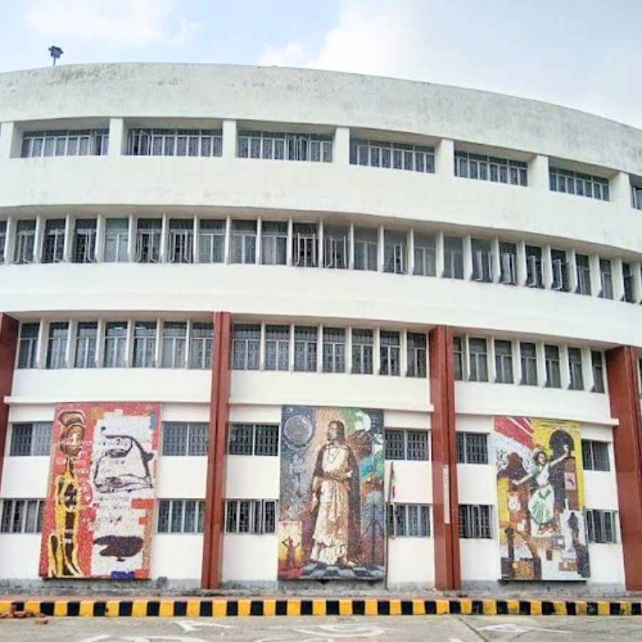 Rabindra Bharati University offers undergraduate admission in the Department of Visual Arts dgtl