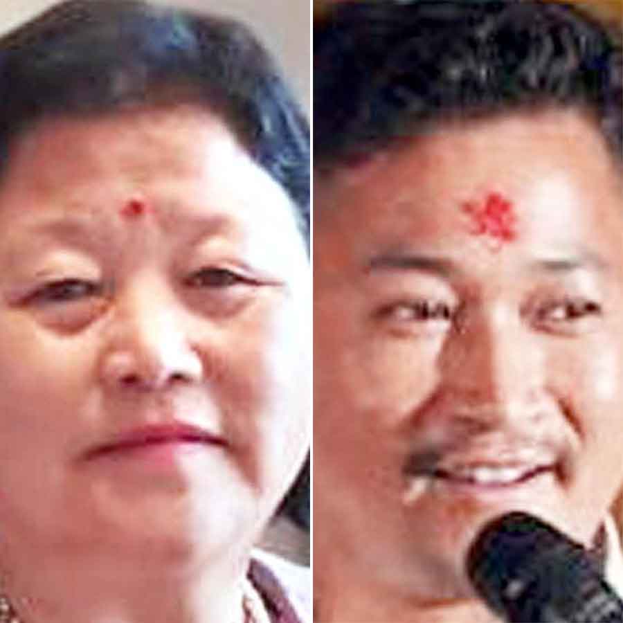 Sangmu Lepcha and Subhas Thakuri from darjeeling received Sahitya Academy Award