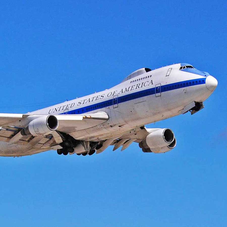 US air force landed nuclear war survival Doomsday Plane in Washington